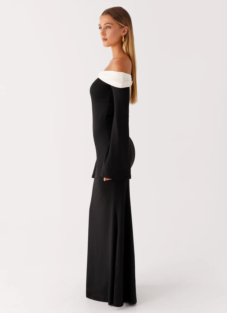 Robe maxi à manches longues Hits Different - Noir