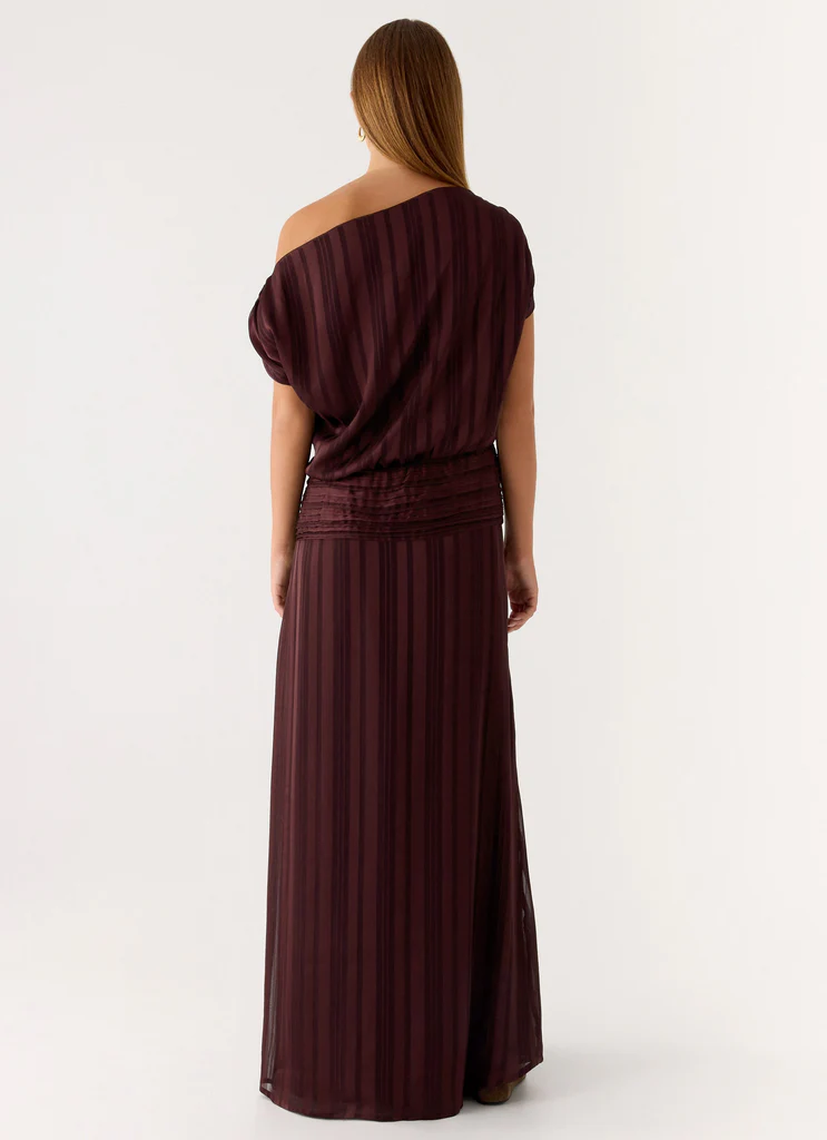 Robe maxi à une épaule Rexi - Éclat aubergine