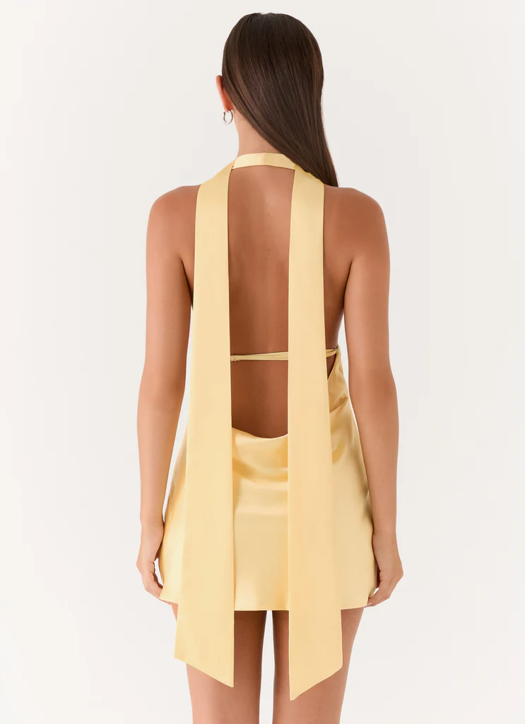 Robe Mini à Bretelles en Satin Alicia – Jaune Pastel Robe Mini à Bretelles en Satin Alicia - Jaune Pastel