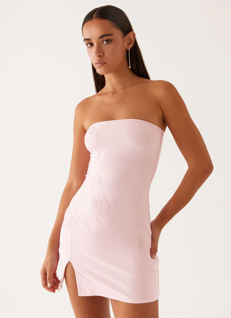 Robe Mini à Perles Enora – Rose Pêche Robe Mini à Perles Enora - Rose Pêche