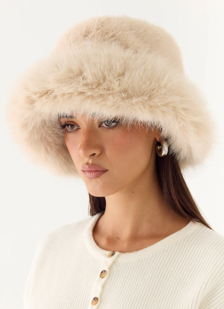 Chapeau en fausse fourrure December Bliss - Crème