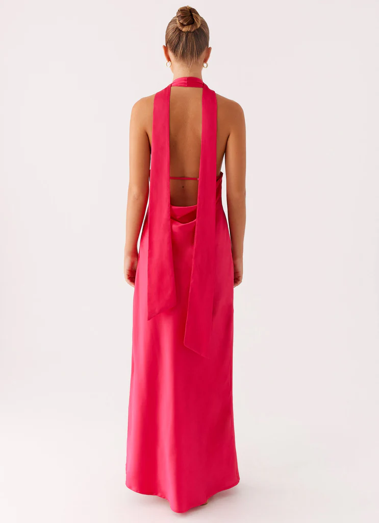 Robe maxi à bretelles en satin Alicia - Fuchsia
