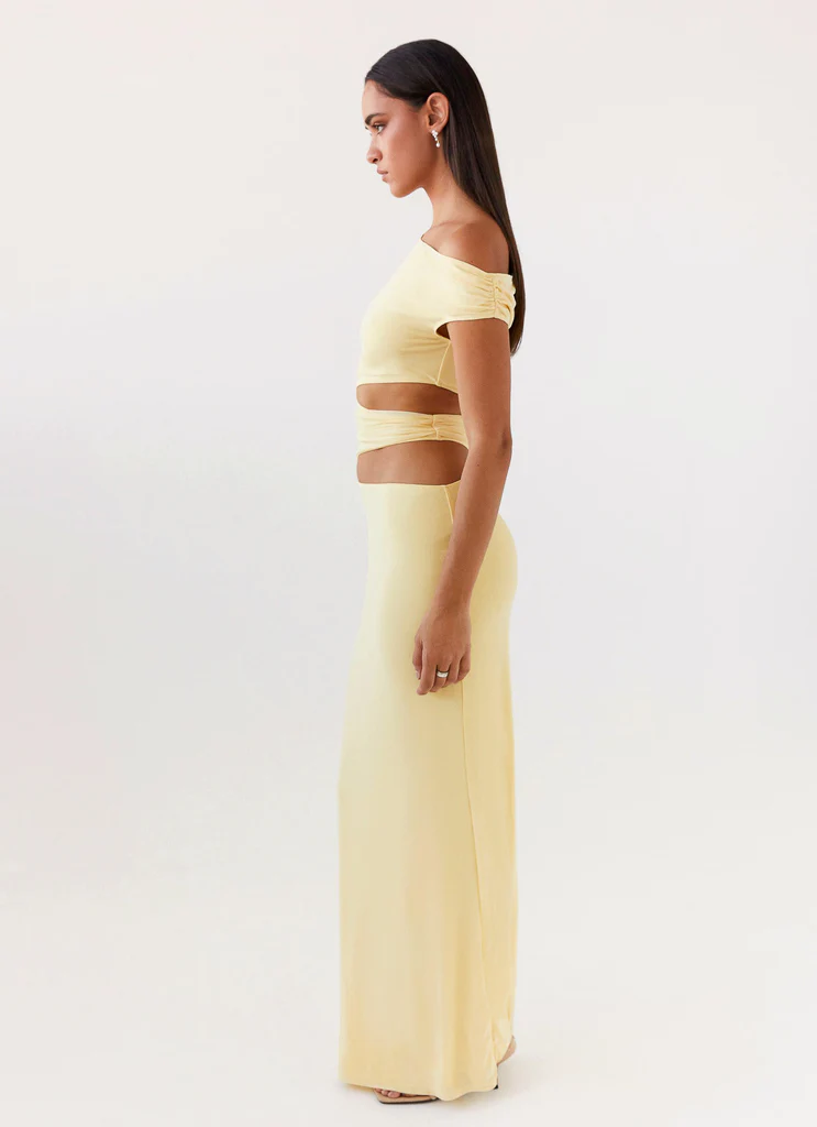 Robe Maxi à Épaule Unique Margot – Jaune Robe Maxi à Épaule Unique Margot - Jaune