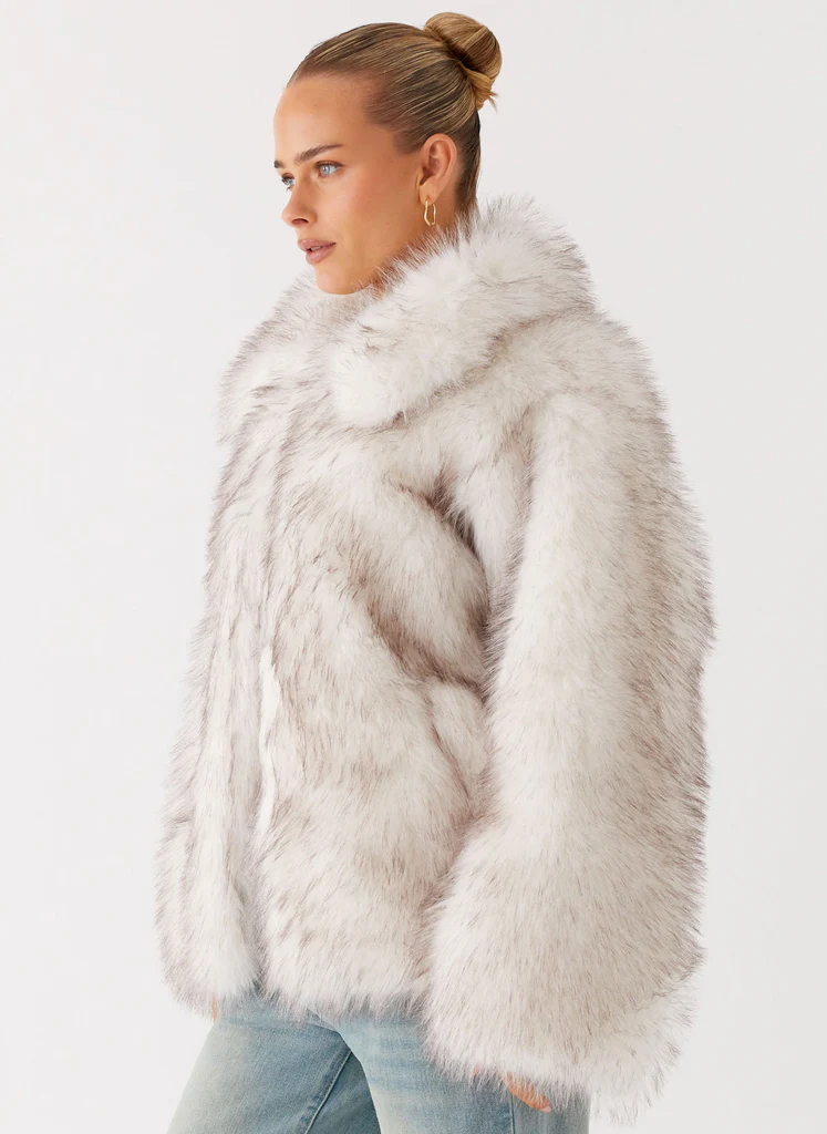 Veste en fausse fourrure Novera - Blanc gris