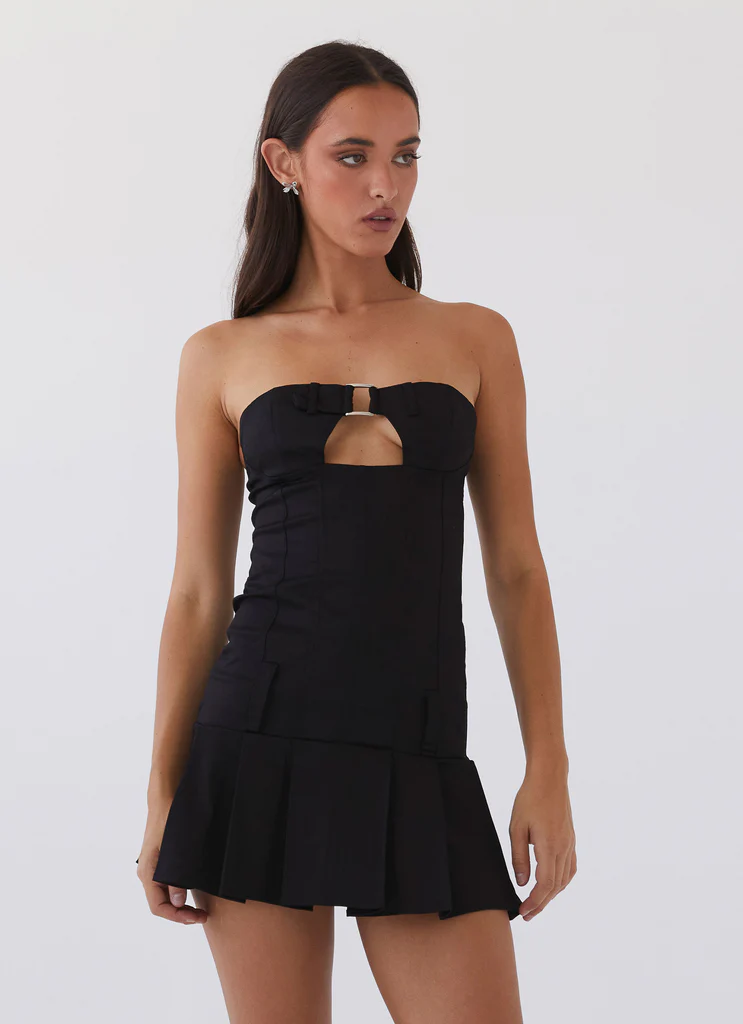 Robe Mini Case Closed – Noir Robe Mini Case Closed - Noir