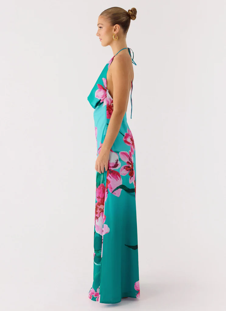 Robe maxi à col en cloche ornée de perles Yoon - Petal Reef