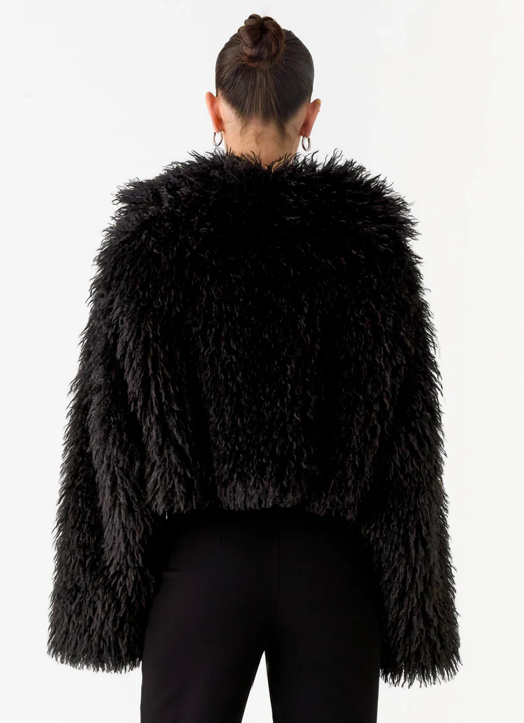 Veste en fausse fourrure cropped Virginia - Noir