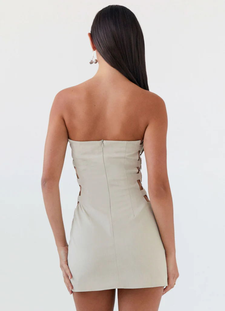 Robe mini sans bretelles Conceited - Sable