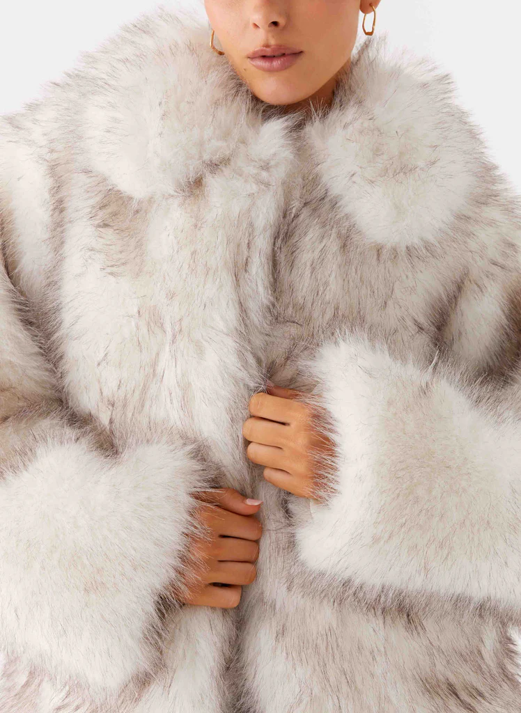 Veste en fausse fourrure Novera - Blanc gris