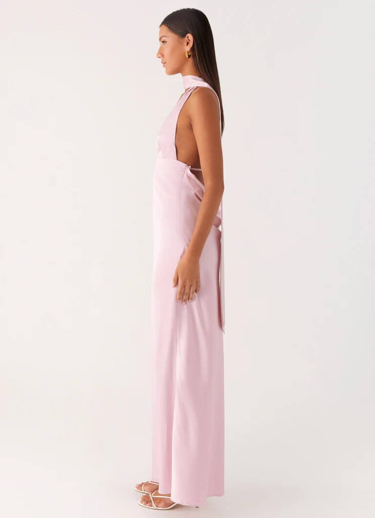 Robe maxi à bretelles en satin Alicia - Rose bébé