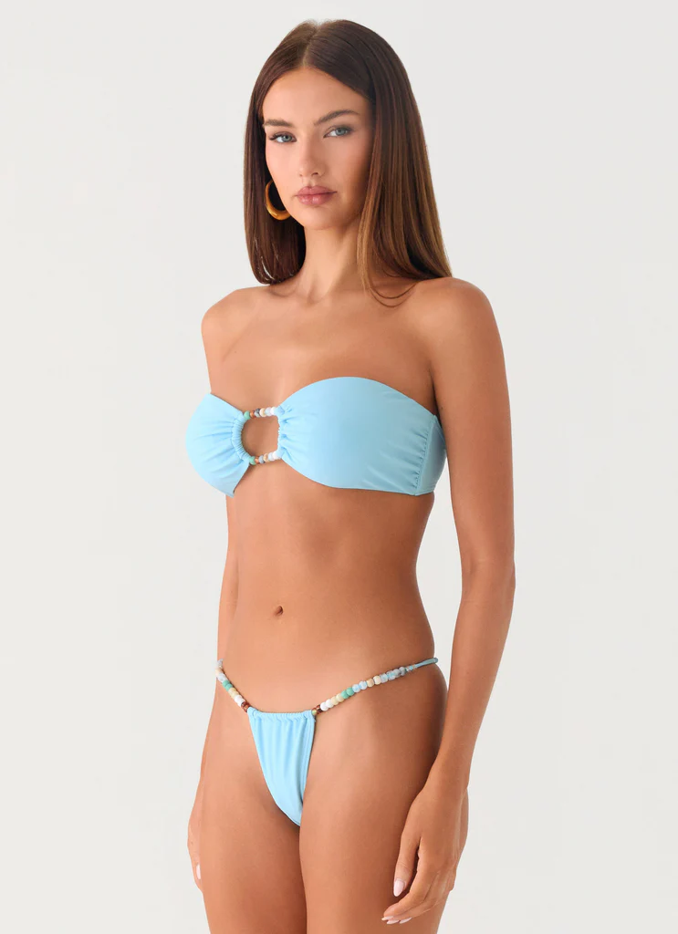 Maillot de bain sans bretelles Coastal Breeze à breloques - Turquoise
