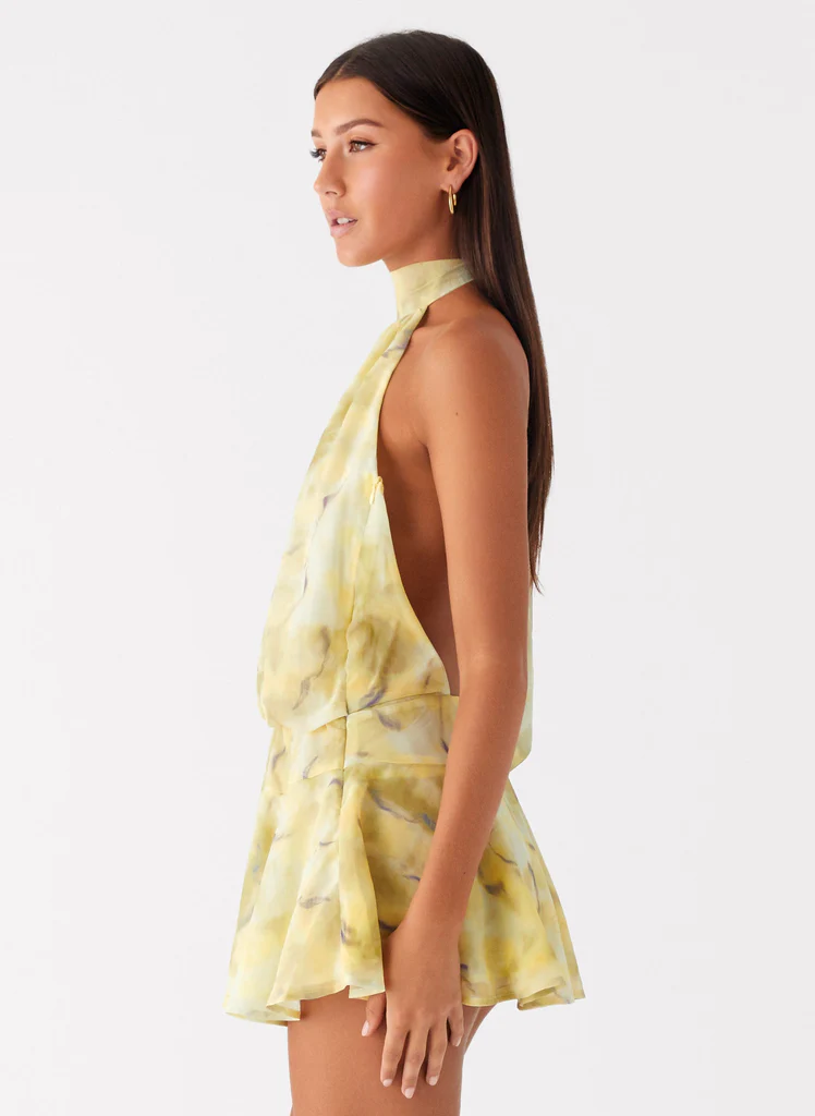 Robe Mini à Bretelles pour Première Rencontre - Tissu Tie-Dye Jaune
