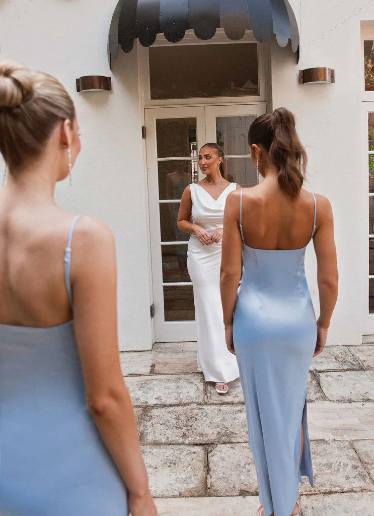 Robe maxi satin Close To You - Bleu glace