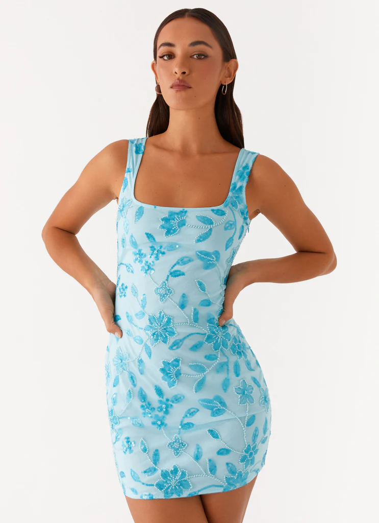 Robe Mini à Découpe Carrée et Perles Starlina – Bleu Robe Mini à Découpe Carrée et Perles Starlina - Bleu